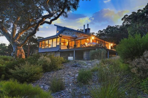 Sydney View, Woodford